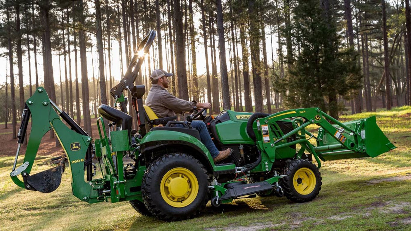 John Deere 2025R in action