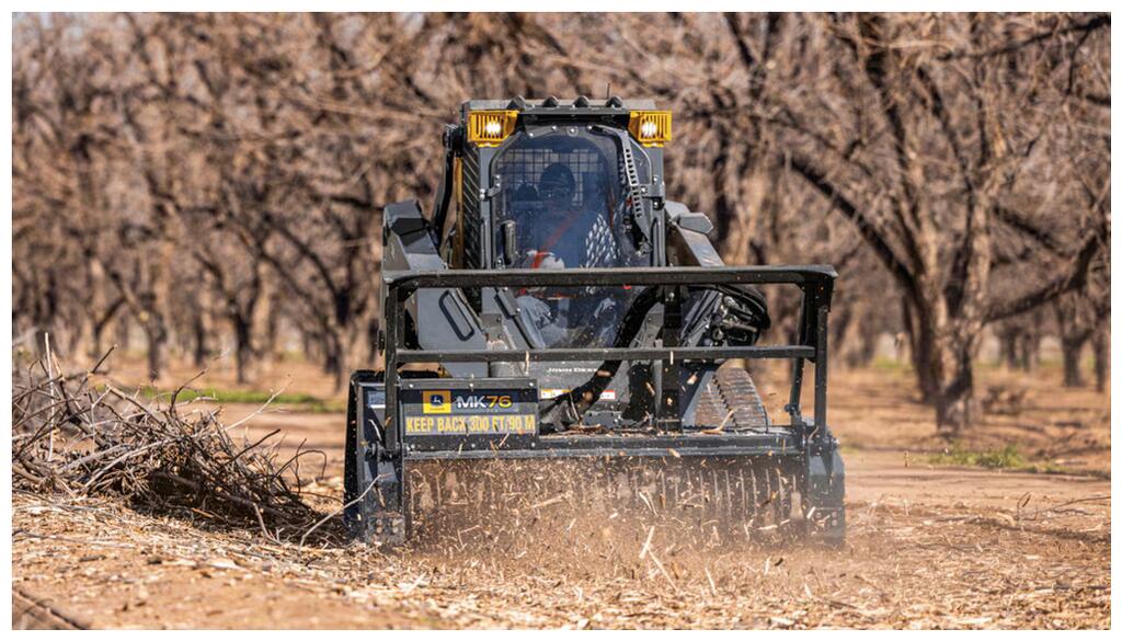 2025 John Deere 335G - Image 3