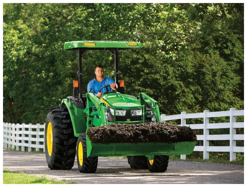 2025 John Deere 4044M - Image 3