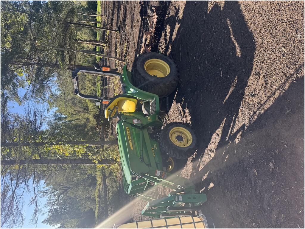 2015 John Deere 3038E